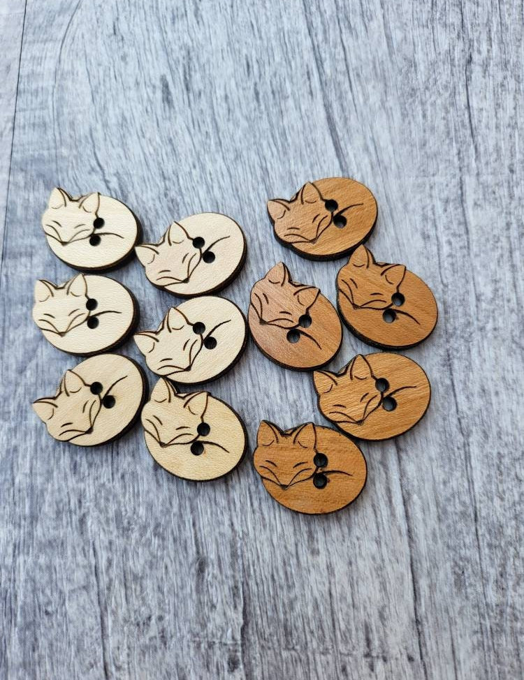 Sleeping fox wooden buttons — product photo 1