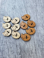 Sleeping fox wooden buttons — product photo 4